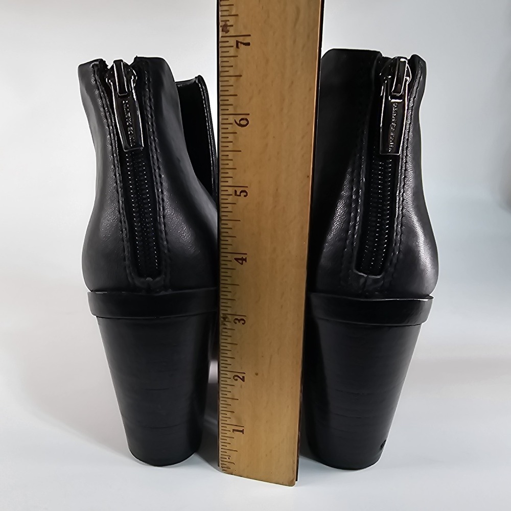 Vince Camuto Gigietta Booties Women's 8 Pointy Block Heel V Notch Casual Leather - Picture 13 of 14